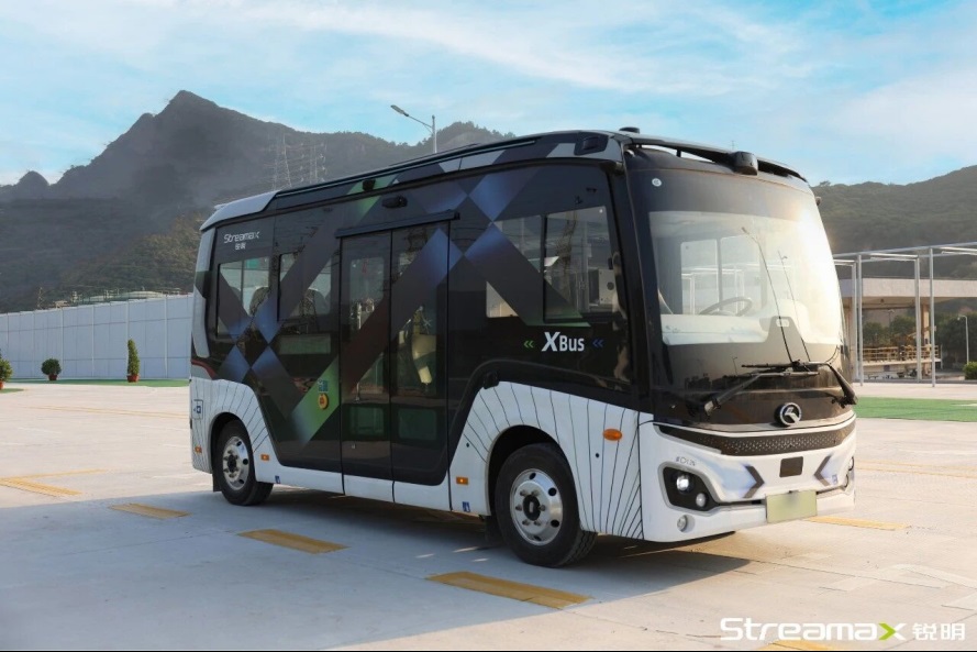 Streamax test vehicle undergoing real-world scenario validation at its commercial vehicle testing ground
