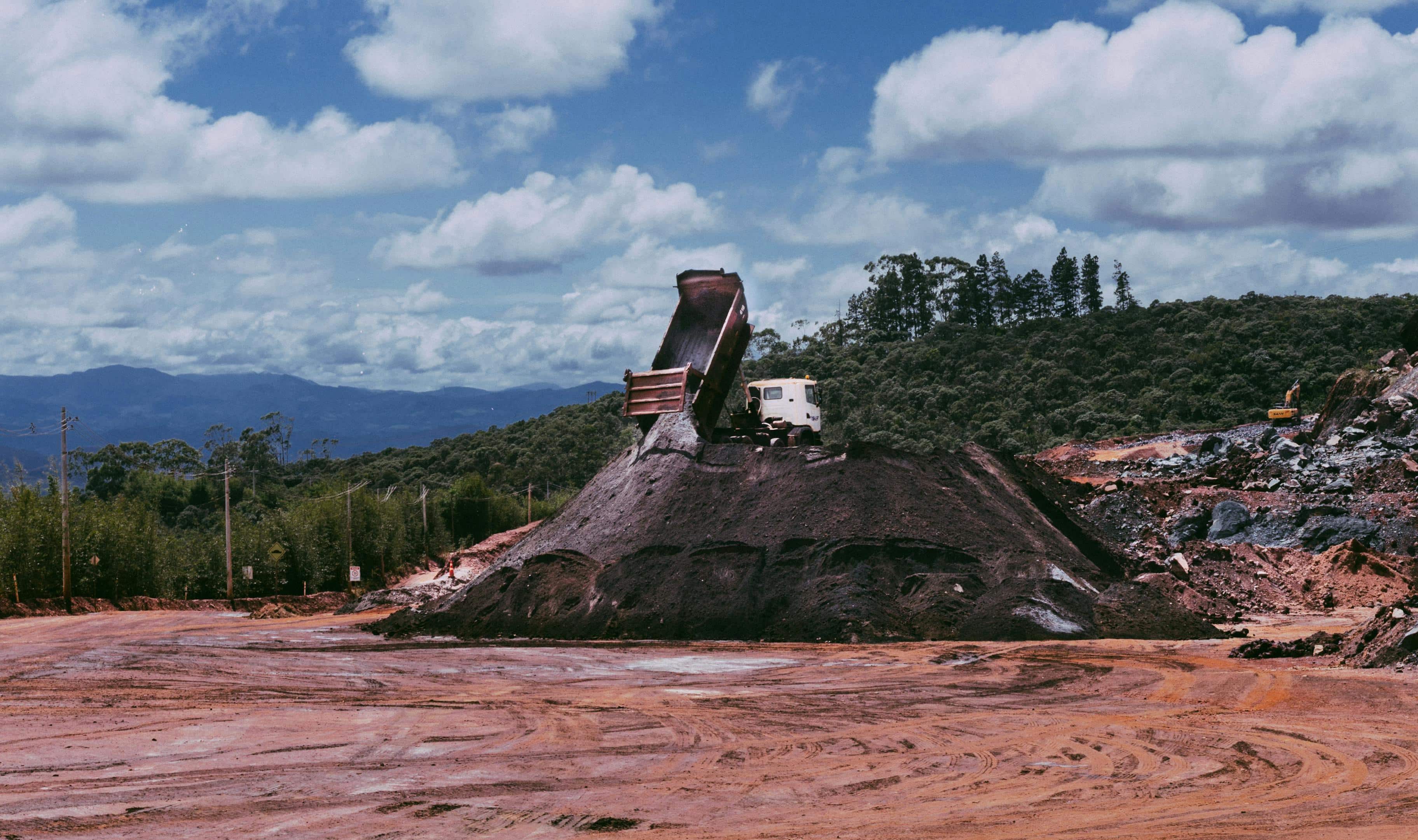 retaining wall in mining