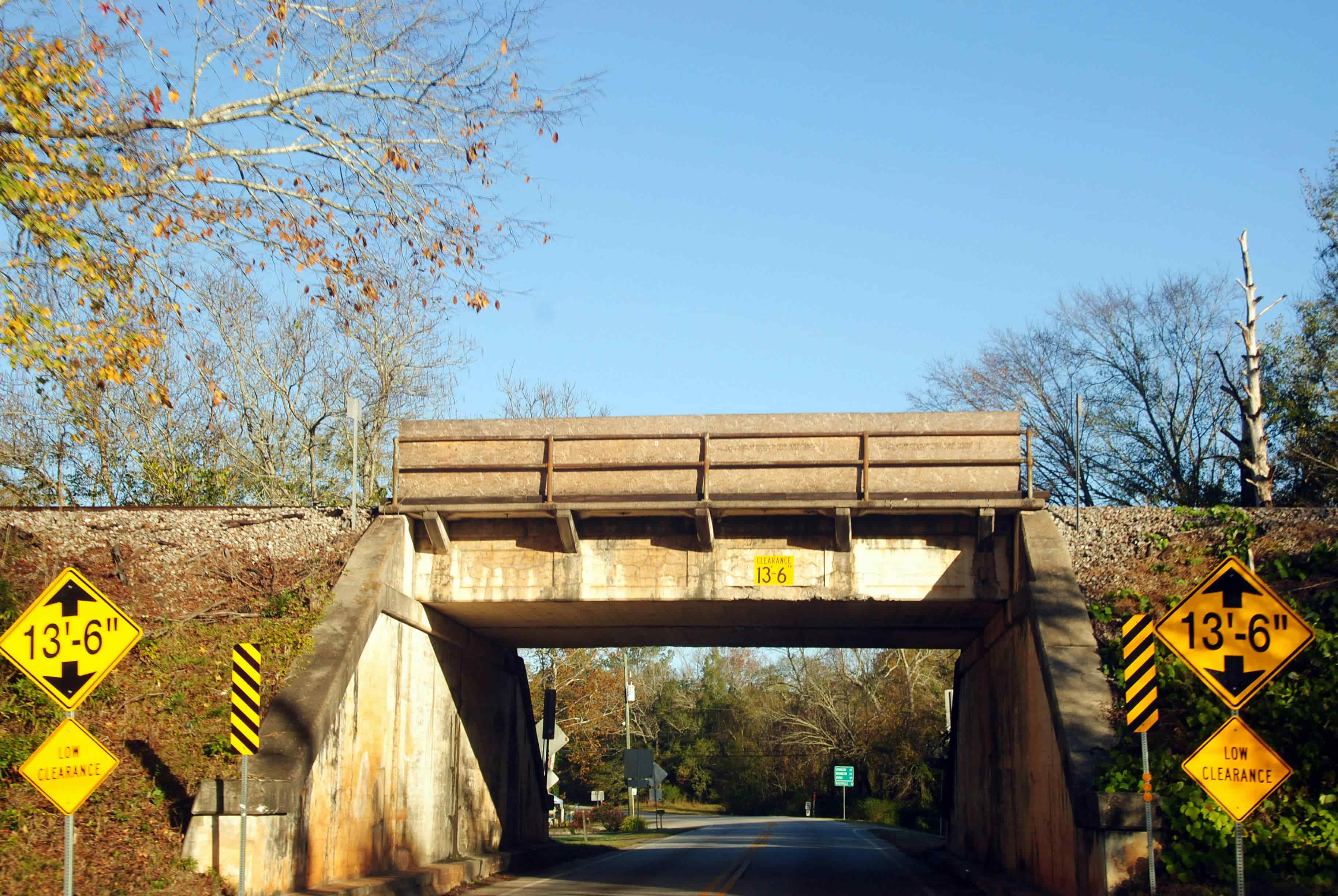 How to Prevent Bridge Strikes in the UK: AI Low Bridge Detection for HGV Fleets